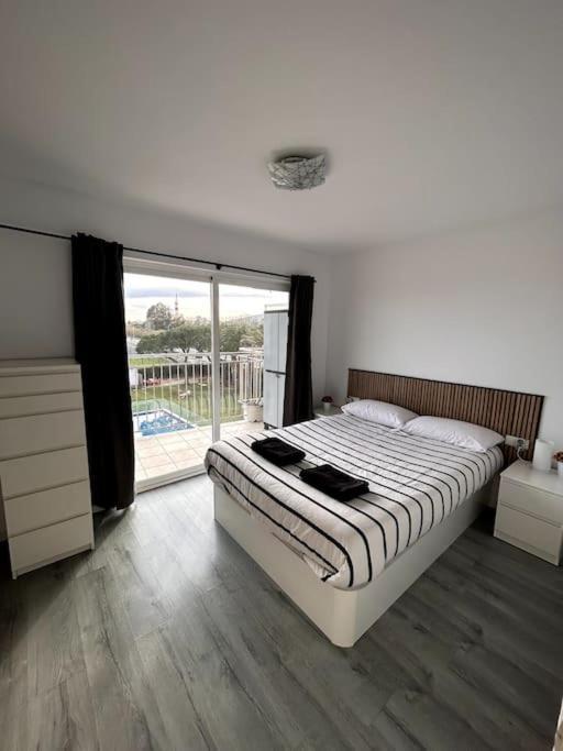 Precioso Apartamento En La Playa Barcelona Cabrera de Mar Bagian luar foto