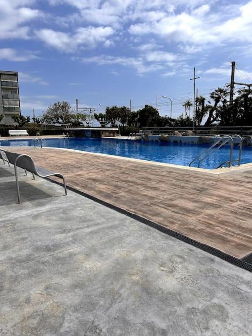 Precioso Apartamento En La Playa Barcelona Cabrera de Mar Bagian luar foto