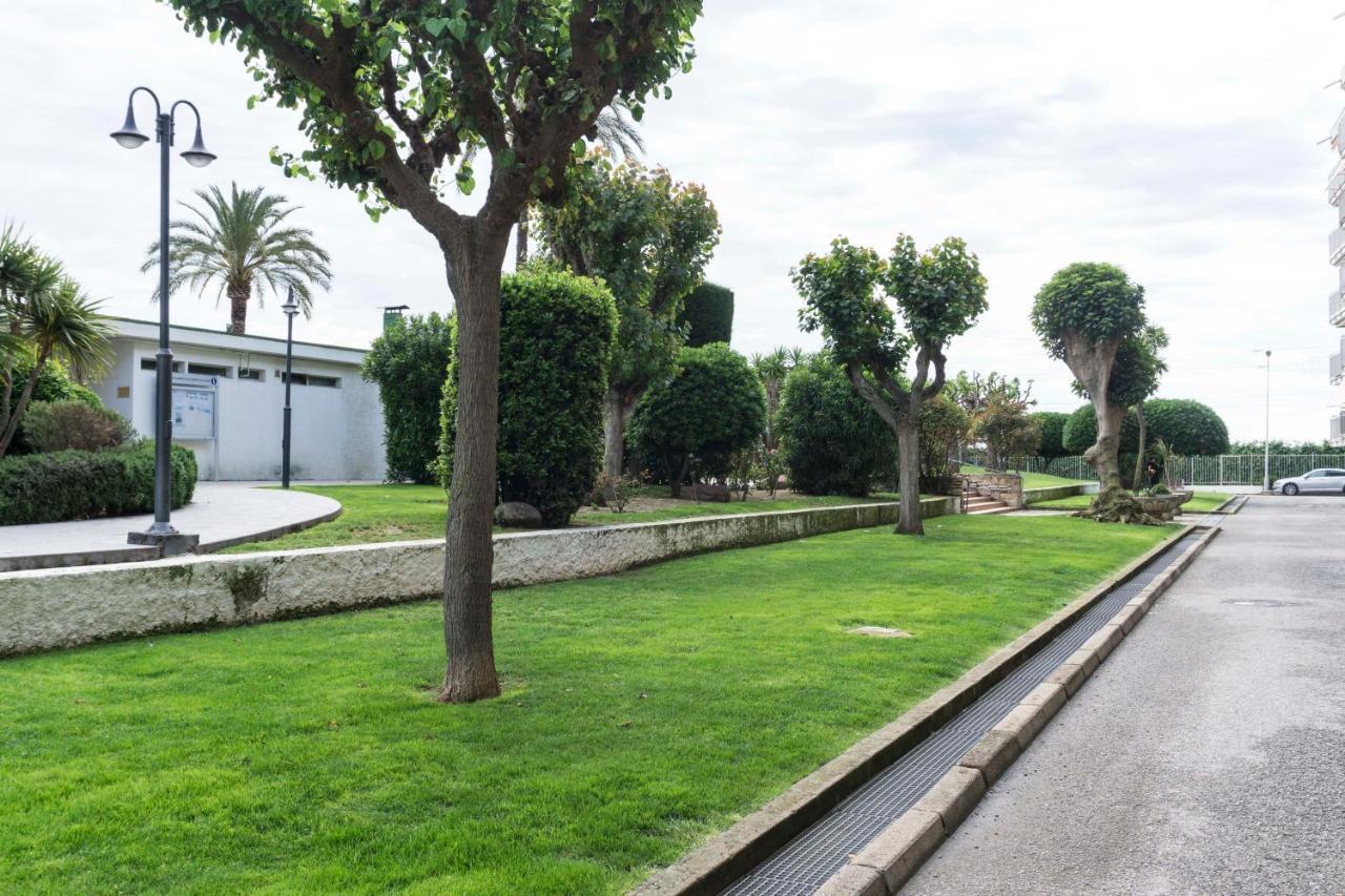 Precioso Apartamento En La Playa Barcelona Cabrera de Mar Bagian luar foto